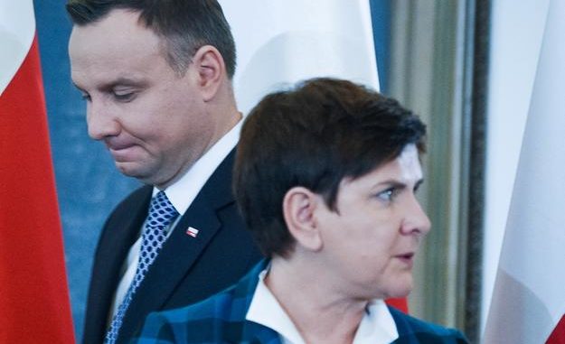 andrzej-duda-prezydent-beata-szydlo-premier_28570471 Szydło zastąpi Dudę?