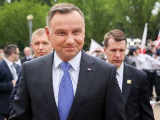 Między wielkością a śmiesznością