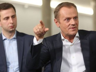PiS chłoszcze tuskiem