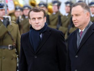 Wojskowi STRASZĄ prezydenta wojną domową