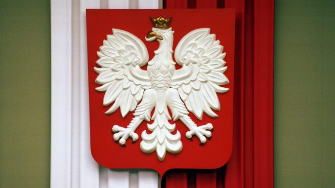 rzad-chce-poprawic-godlo-narodowe-kolorystke-flagi-i-dodac-orkiestrowa-partyture-hymnu do poprawki
