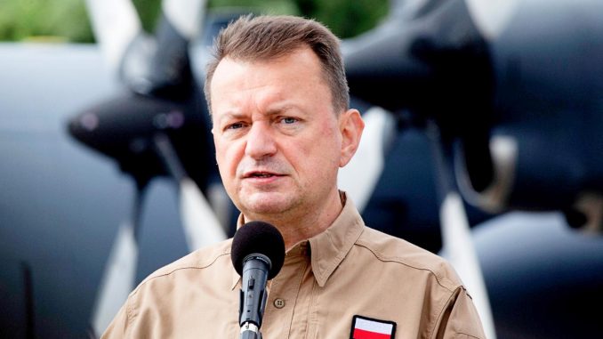 Wróci obowiązkowy pobór do wojska? Słowa ministra obrony wywołały falę spekulacji!