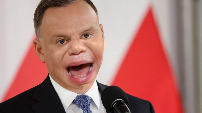 Wojenna histeria rządu. Stan wyjątkowy w niemal 200 gminach