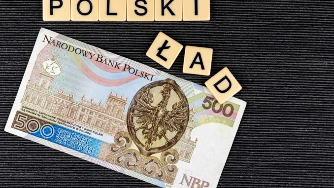 „Po wypłacie po prostu usiadłam na łóżku i się popłakałam”. Tak krzywdzi fuszerka Polskiego Ładu