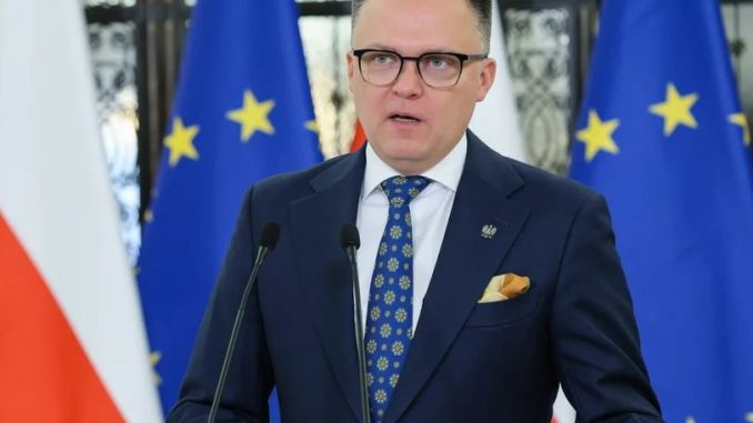 Hołownia kpi z pomysłu Giertycha. "Nawrocki wygra z 70 proc." niezależny dziennik polityczny