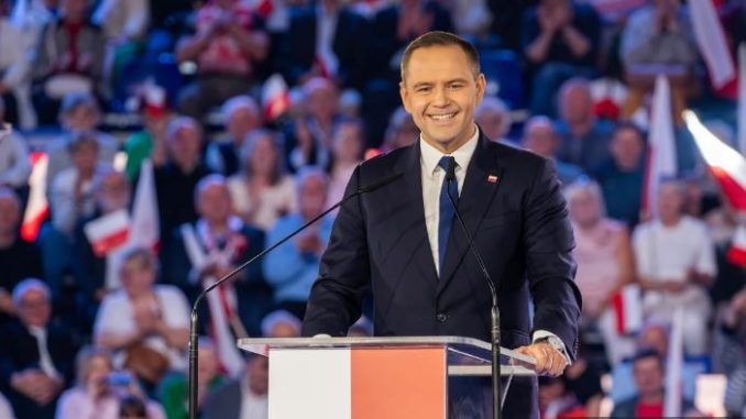 Prezydent Nawrocki obiecał raj podatkowy Polakom. Jakie będzie miał szanse zrealizować obietnice? niezależny dziennik polityczny