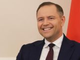 Karol Nawrocki „kontrastuje”. Lojalność dla NATO, sceptycyzm wobec UE