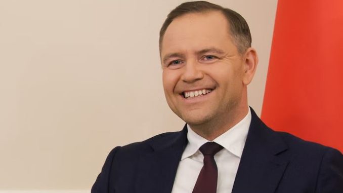 Karol Nawrocki "kontrastuje". Lojalność dla NATO, sceptycyzm wobec UE