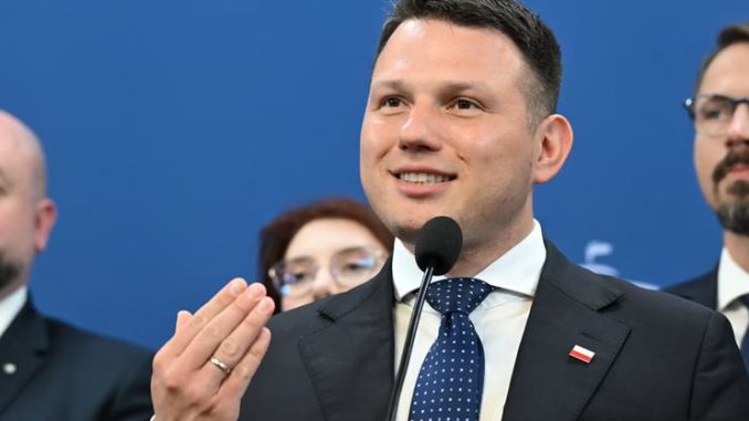 Partia Sławomira Mentzena może przestać istnieć. PKW złożyła wniosek niezależny dziennik polityczny