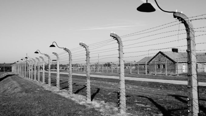 marcin-czerniawski-Auschwitz-Birkenau-unsplash-970x542