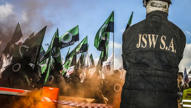 Spółka zatrudnia 32 tys. osób. Pod koniec roku grozi jej bankructwo. „Będą po prostu płonąć ulice”