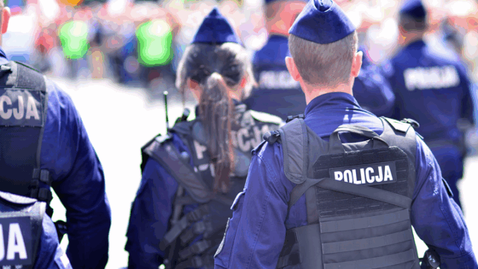 Urzędnicy i mundurowi zamiast rolników i pracowników fabryk. Kurczy się rynek pracy w Polsce niezależny dziennik polityczny