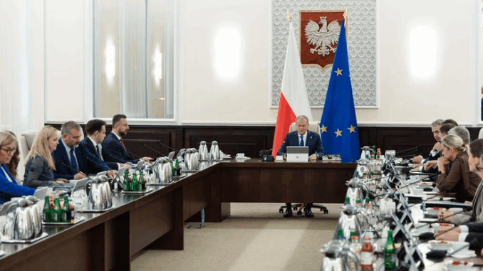 Nadchodzi najbardziej krytykowana podwyżka podatków od lat. Przedsiębiorcy alarmują: rząd uderza w polską gospodarkę podwyżką akcyzy na alkohol niezależny dziennik polityczny
