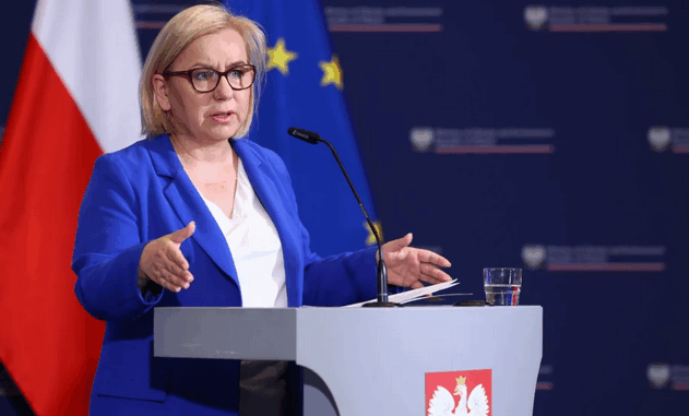 Nawet 40-50 groszy więcej za litr paliwa. Minister ostrzega przed ETS2 niezależny dziennik polityczny