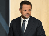 Rafał Trzaskowski ostro o partii Razem. „Widać, że kompletnie nic nie rozumie”. Jest odpowiedź Adriana Zandberga