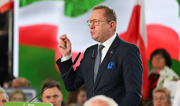 Przed sprzedażą działki pod CPK politycy PiS kupowali gadżety kampanijne od Dawtony niezależny dziennik polityczny