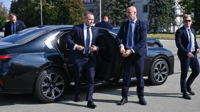Luksusowe limuzyny dla kancelarii Nawrockiego. Nieoficjalnie: trafią do ministrów niezależny dziennik polityczny