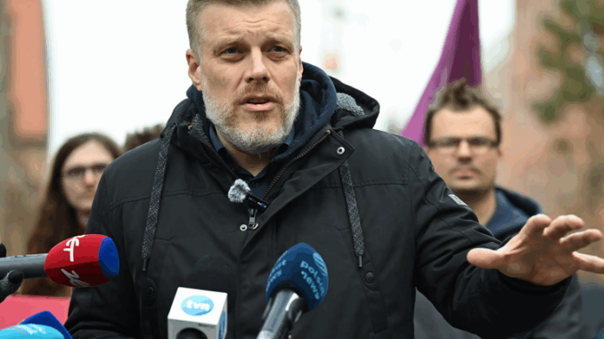 niezależny dziennik polityczny