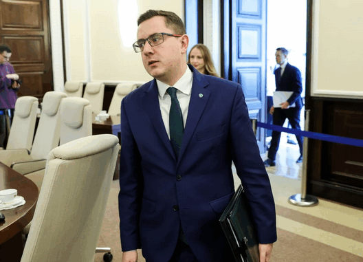 niezależny dziennik polityczny