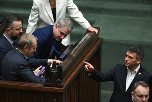 niezależny dziennik polityczny