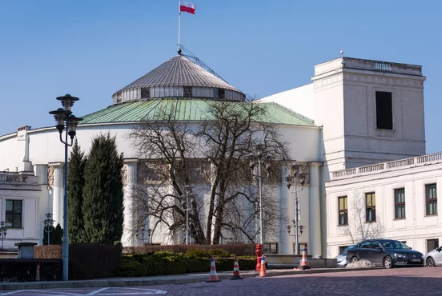 niezależny dziennik polityczny