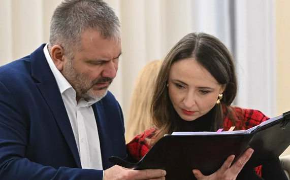 niezależny dziennik polityczny