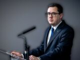 Miłosz Motyka ujawnia działania rządu na obniżenie cen paliw
