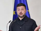 Kontrowersyjna decyzja Zełenskiego: dlaczego Ukraina ignoruje historyczne napięcia z Polską?