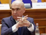 Rumuńska scena polityczna wstrząśnięta wotum nieufności wobec rządu Bolojana