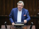 Afera w warszawskim szpitalu: rewelacje o uprzywilejowanym traktowaniu polityków KO