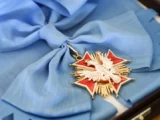 Odznaczenie Zełenskiego Orderem Orła Białego Cofnięte przez Prezydenta Nawrockiego