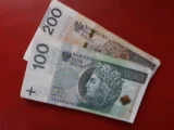 Kontrola transakcji bankowych: Co warto wiedzieć o zgłaszaniu operacji finansowych?