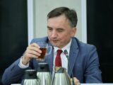 Los Zbigniewa Ziobry w rękach sądu: Europejski Nakaz Aresztowania pod znakiem zapytania