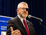 Grzegorz Braun ukarany przez Parlament Europejski za obraźliwe wypowiedzi