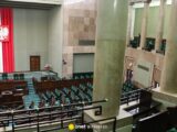 Koalicja Obywatelska na czele sondaży, ale bez większości w Sejmie