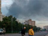 Rosyjskie Ataki na Ukrainę: Sześć Ofiar Śmiertelnych i Dziesiątki Rannych