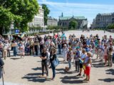 Tysiące Polaków na ulicach w geście solidarności z mniejszościami