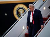 Nietypowa operacja Trumpa: sekretny lot i unikanie zagrożeń