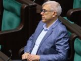 Roman Giertych wraca do Sejmu: polityczny comeback z włoskiej willi