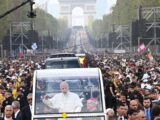 Tłumy na mszy papieskiej w Paryżu: Papież Leon XIV apeluje o aktywną wiarę