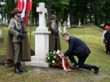 Prezydent Nawrocki uczcił pamięć ofiar tragedii w Radrużu