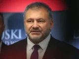 Romanowski z listem żelaznym: Spór sądowy wywołuje kontrowersje
